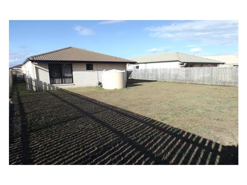 86 Endeavour Way, Eli Waters QLD 4655