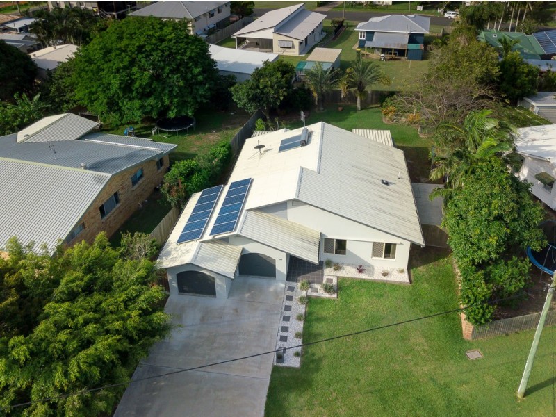 24 Kent Street, Urangan QLD 4655