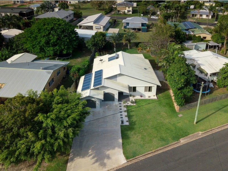 24 Kent Street, Urangan QLD 4655