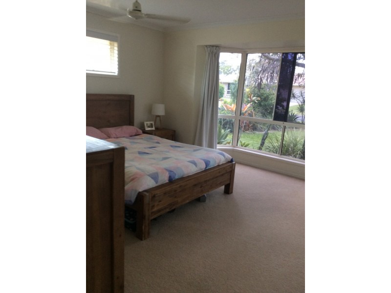 17 Cathy Place, Torquay QLD 4655