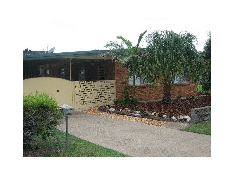 56 King Street, Urangan QLD 4655