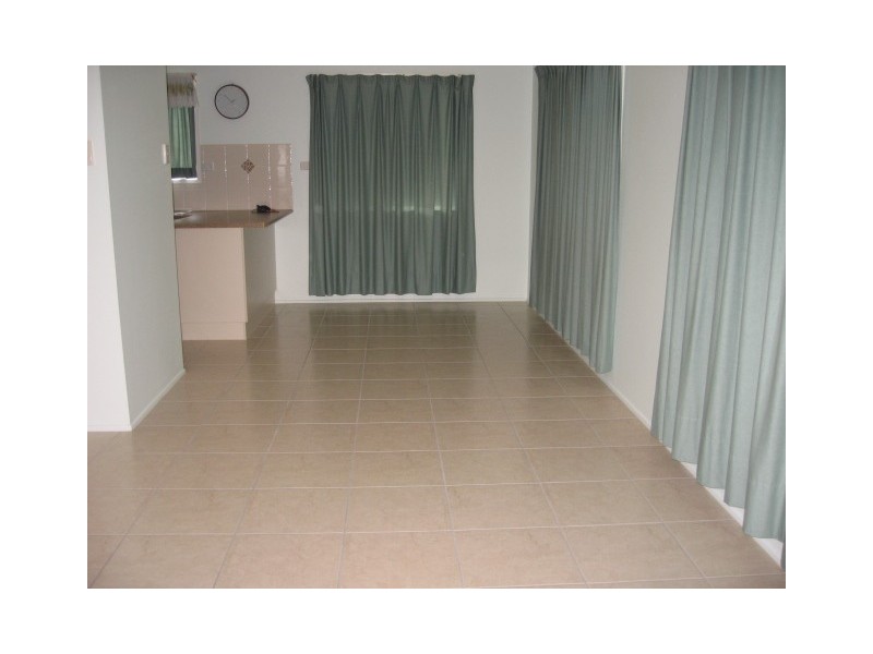 56 King Street, Urangan QLD 4655