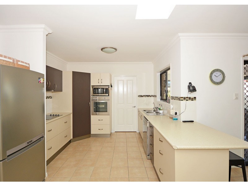 15 Colyton Street, Torquay QLD 4655