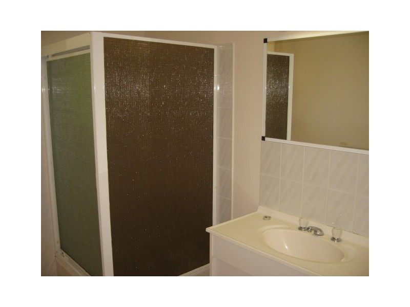 5 Jenny Court,, Point Vernon QLD 4655