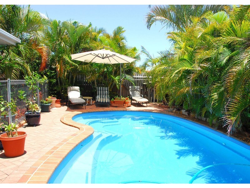 3 Delmo Court, Urraween QLD 4655