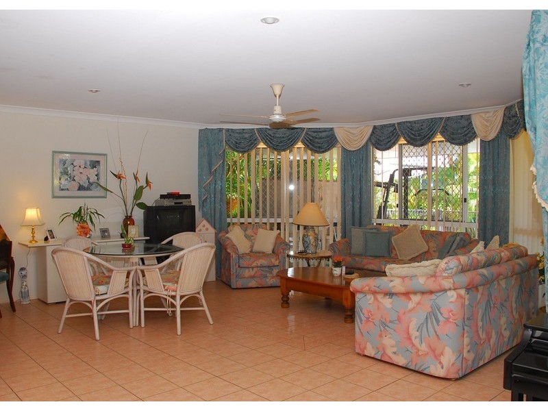 3 Delmo Court, Urraween QLD 4655