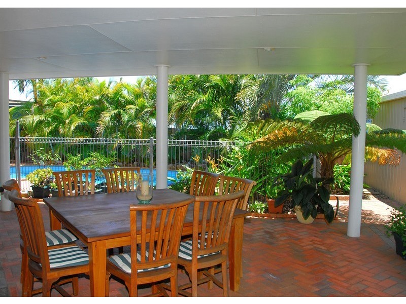 3 Delmo Court, Urraween QLD 4655