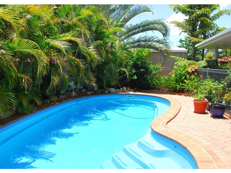 3 Delmo Court, Urraween QLD 4655