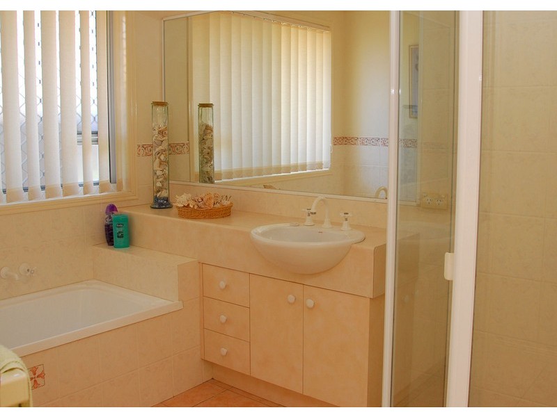 3 Delmo Court, Urraween QLD 4655