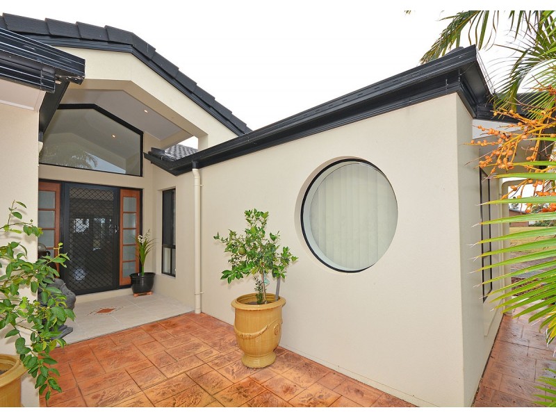 6 Tradewind Close, River Heads QLD 4655