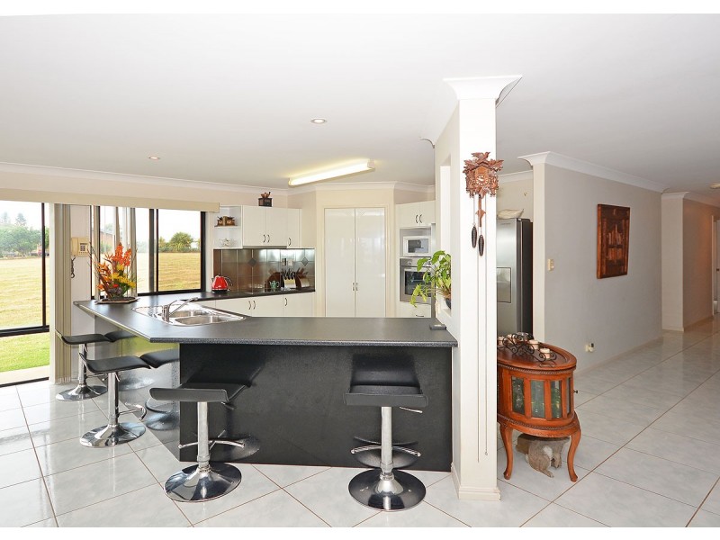 6 Tradewind Close, River Heads QLD 4655