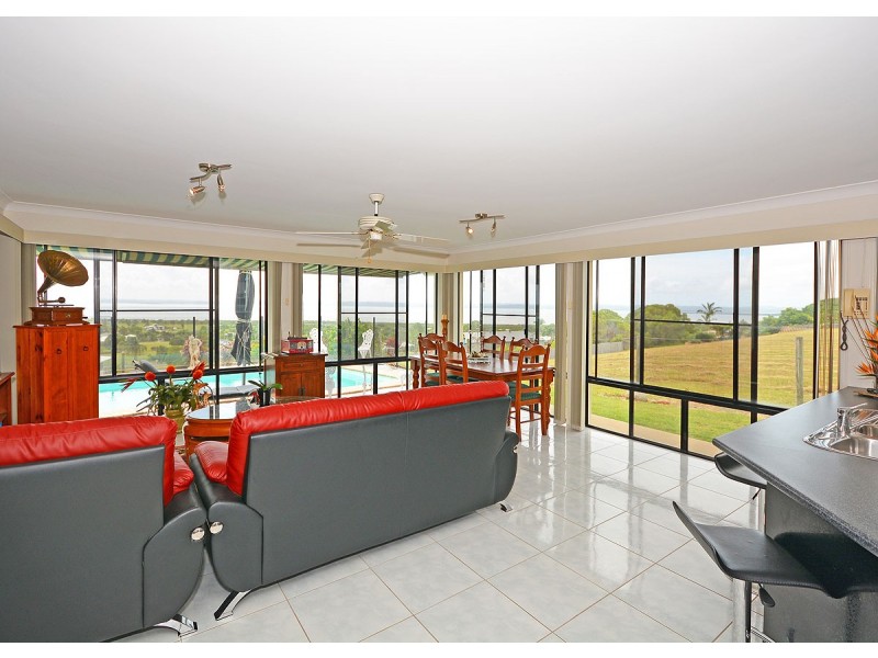 6 Tradewind Close, River Heads QLD 4655