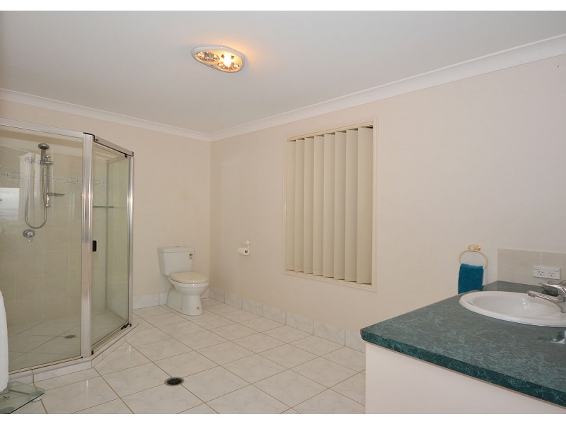 6 Tradewind Close, River Heads QLD 4655