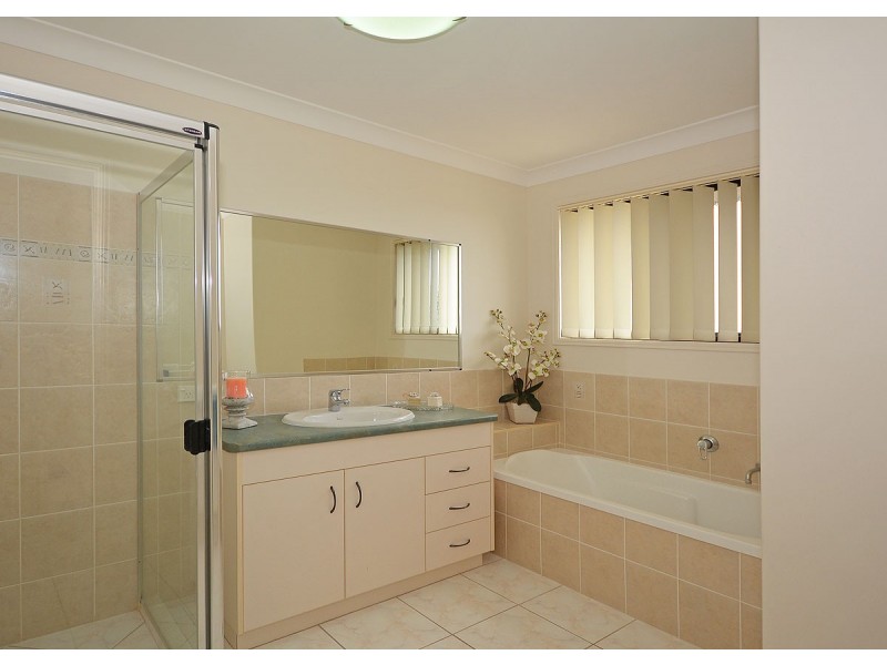 6 Tradewind Close, River Heads QLD 4655