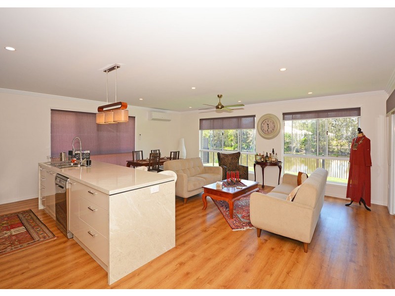 9 Harmony Avenue, Urraween QLD 4655