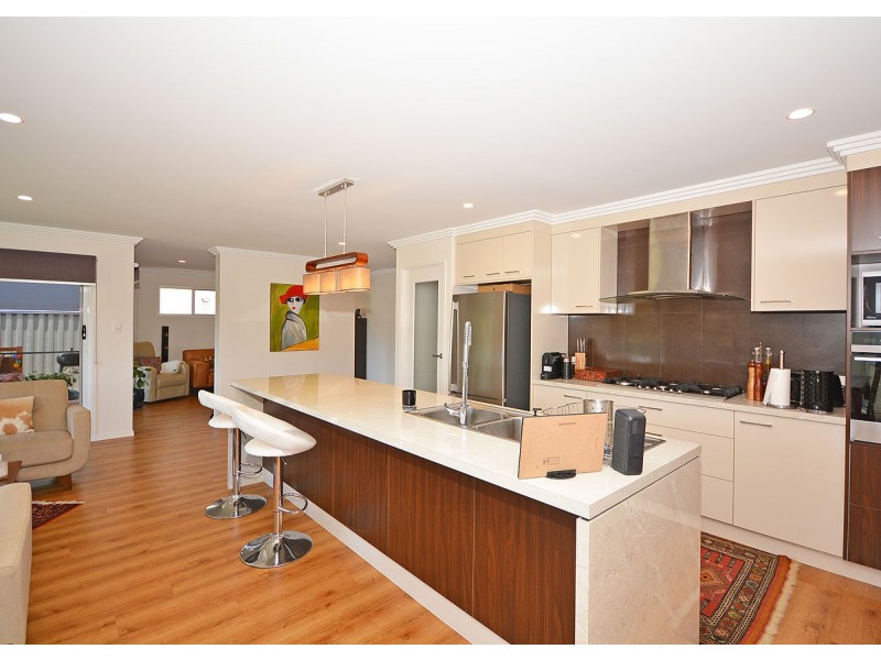 9 Harmony Avenue, Urraween QLD 4655