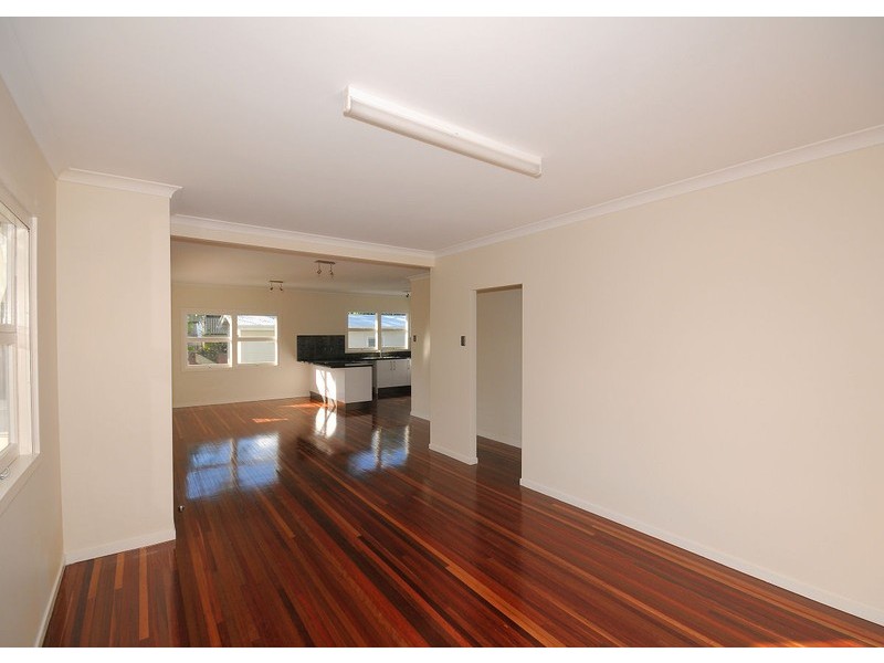 12 Elizabeth Street,, Urangan QLD 4655