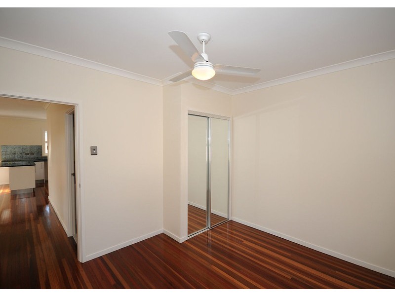 12 Elizabeth Street,, Urangan QLD 4655