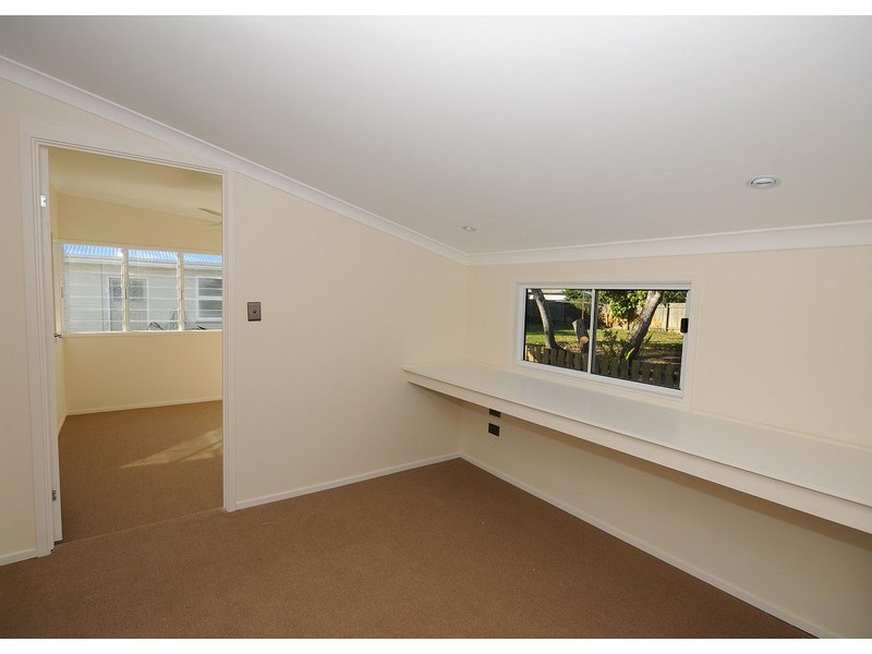 12 Elizabeth Street,, Urangan QLD 4655