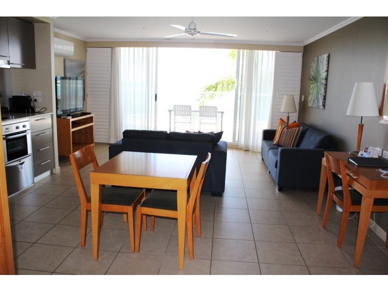 227/569 Charlton Esplanade, Urangan QLD 4655