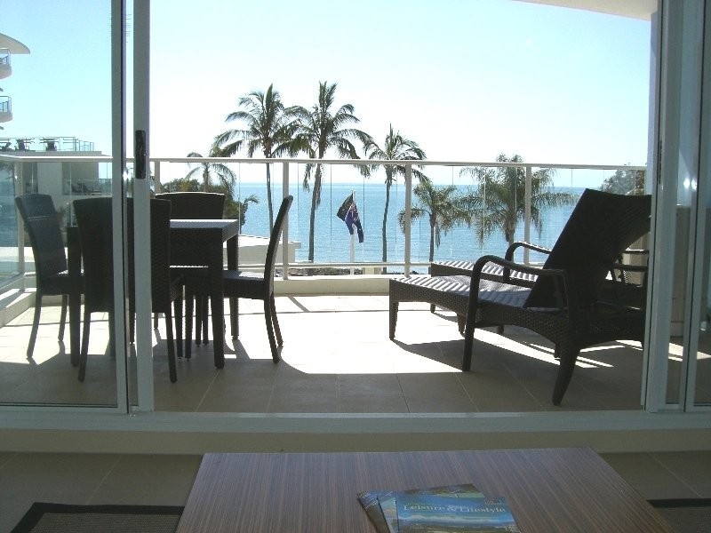 205/569 Charlton Esplanade, Urangan QLD 4655