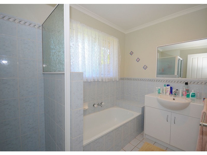 85 Murphy Street,, Point Vernon QLD 4655