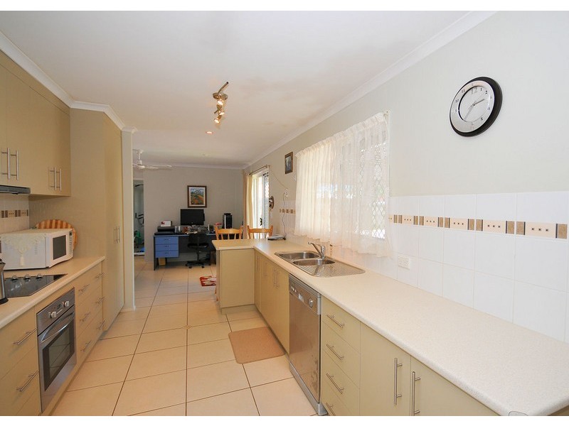 85 Murphy Street,, Point Vernon QLD 4655