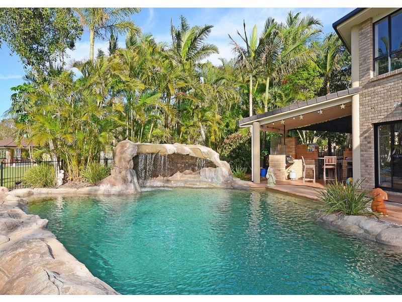 10 Windemere Rd, Wondunna QLD 4655