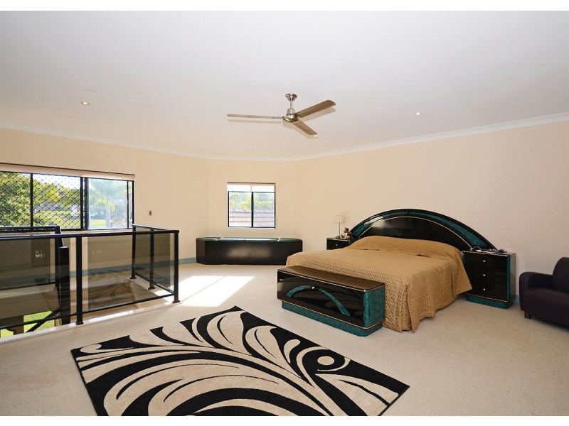 10 Windemere Rd, Wondunna QLD 4655
