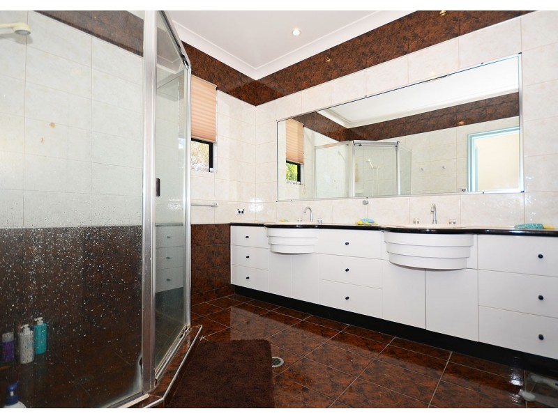 10 Windemere Rd, Wondunna QLD 4655
