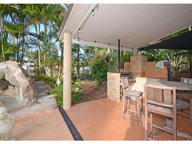 10 Windemere Rd, Wondunna QLD 4655