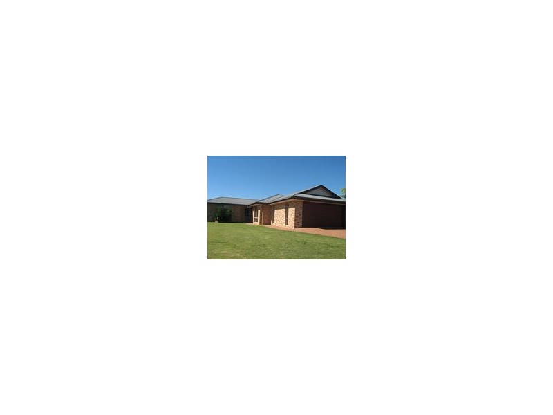 6 Westminster Court,, Kawungan QLD 4655