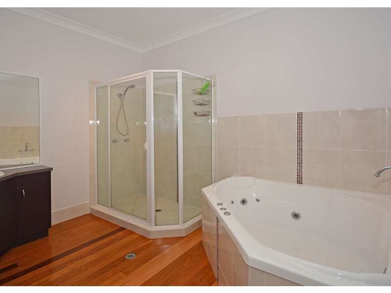 11 Lygon Court, Urraween QLD 4655