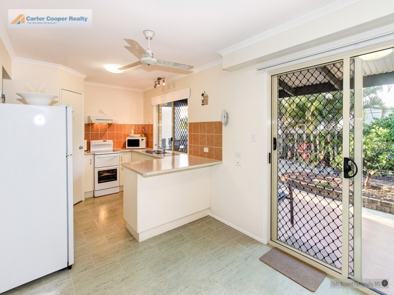 42 Vanda Street, Urangan QLD 4655