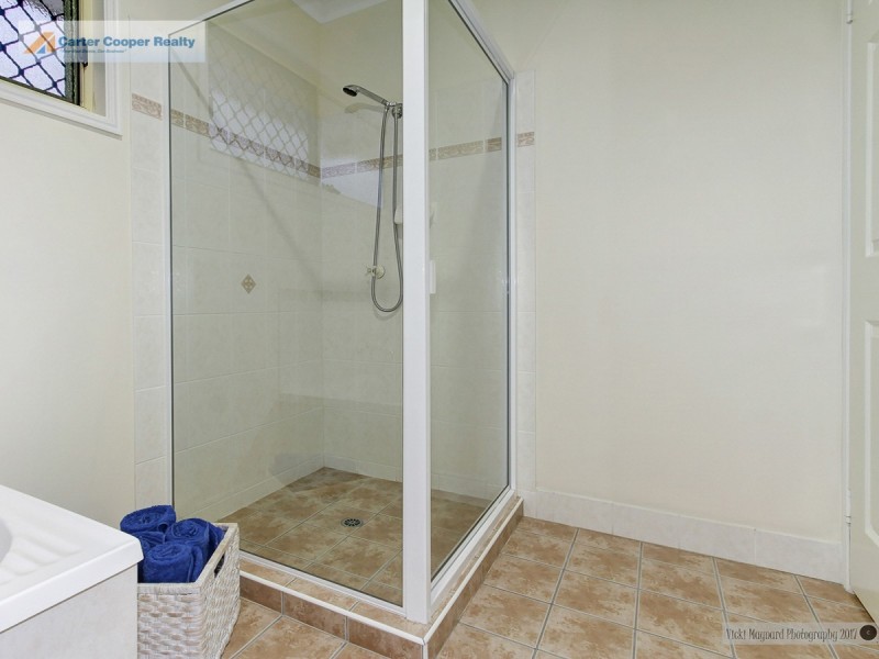 42 Vanda Street, Urangan QLD 4655