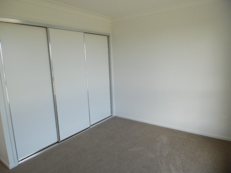 8 Imperial Circuit, Eli Waters QLD 4655