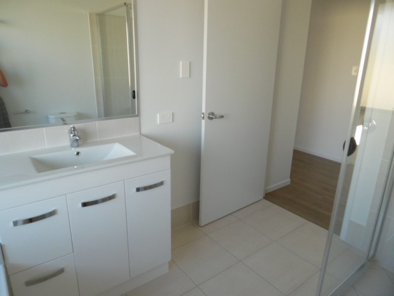 8 Imperial Circuit, Eli Waters QLD 4655