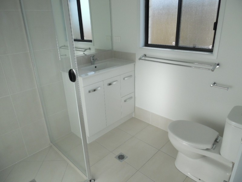 8 Imperial Circuit, Eli Waters QLD 4655