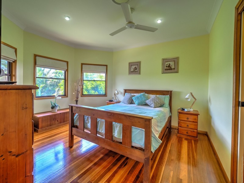 55 Kent Street, Urangan QLD 4655