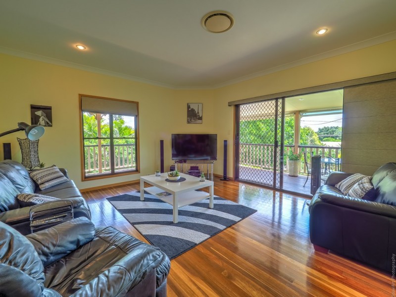 55 Kent Street, Urangan QLD 4655