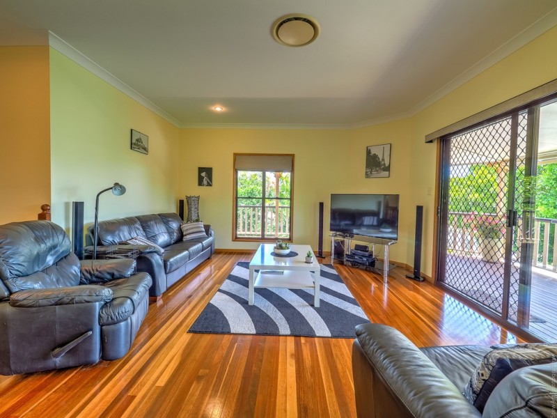 55 Kent Street, Urangan QLD 4655