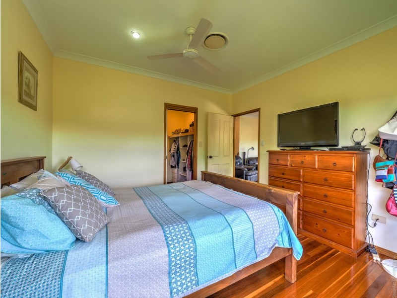 55 Kent Street, Urangan QLD 4655