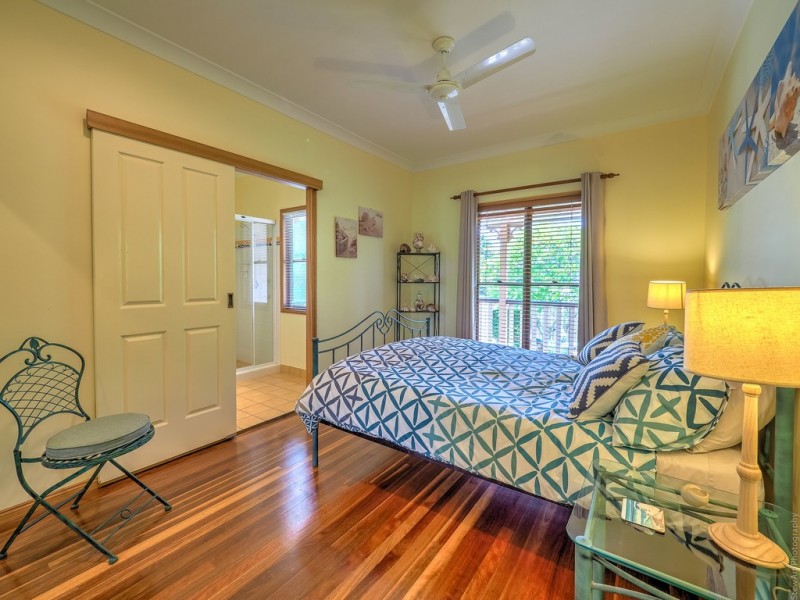 55 Kent Street, Urangan QLD 4655