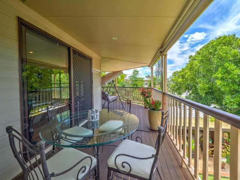 55 Kent Street, Urangan QLD 4655