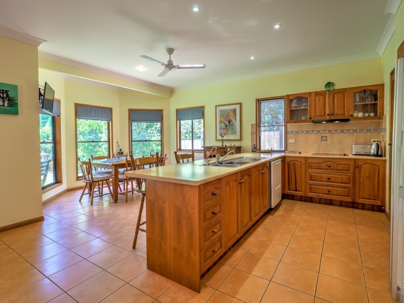 55 Kent Street, Urangan QLD 4655