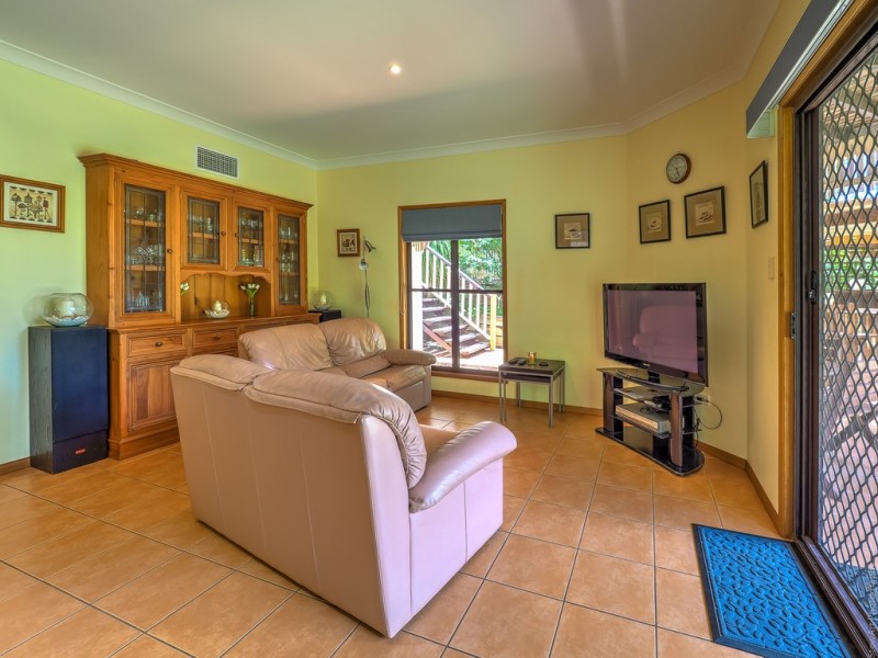 55 Kent Street, Urangan QLD 4655