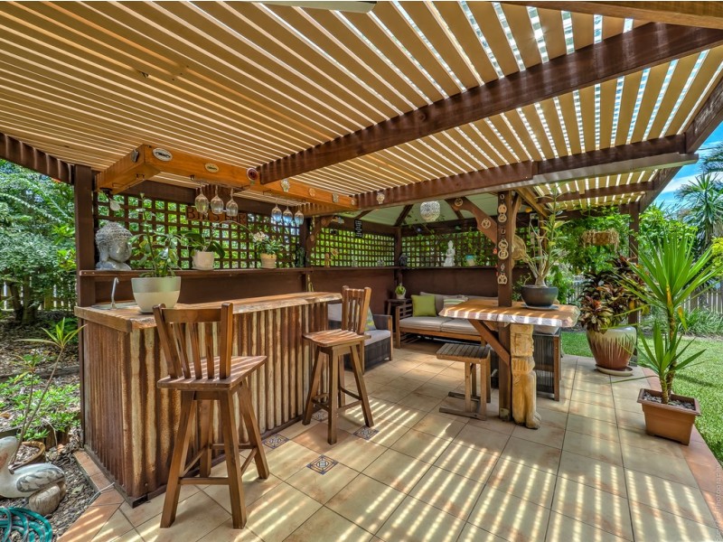 55 Kent Street, Urangan QLD 4655