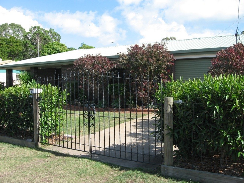 37 William Street,, Urangan QLD 4655