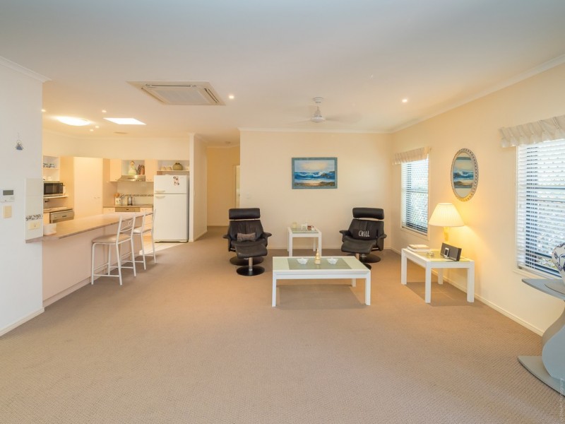 15/34 Elizabeth Street, Urangan QLD 4655