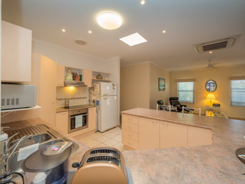 15/34 Elizabeth Street, Urangan QLD 4655